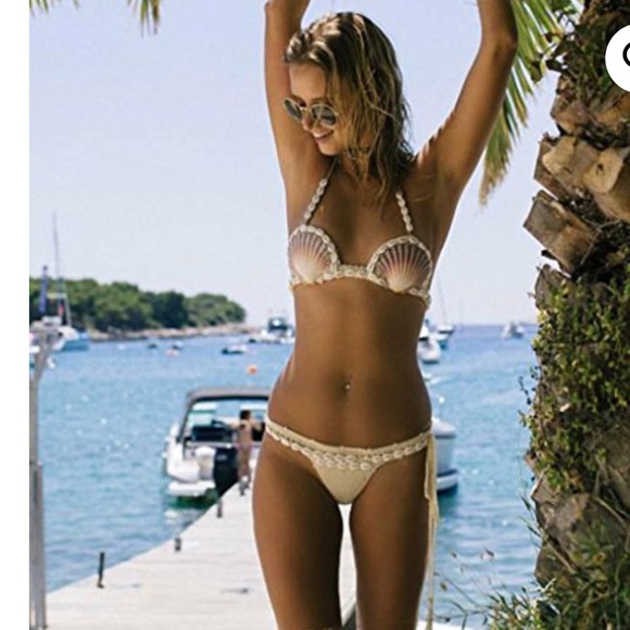 ‼️Only 1 left  Two Piece Seashell Handmade  Bikini - Picture 2 of 4